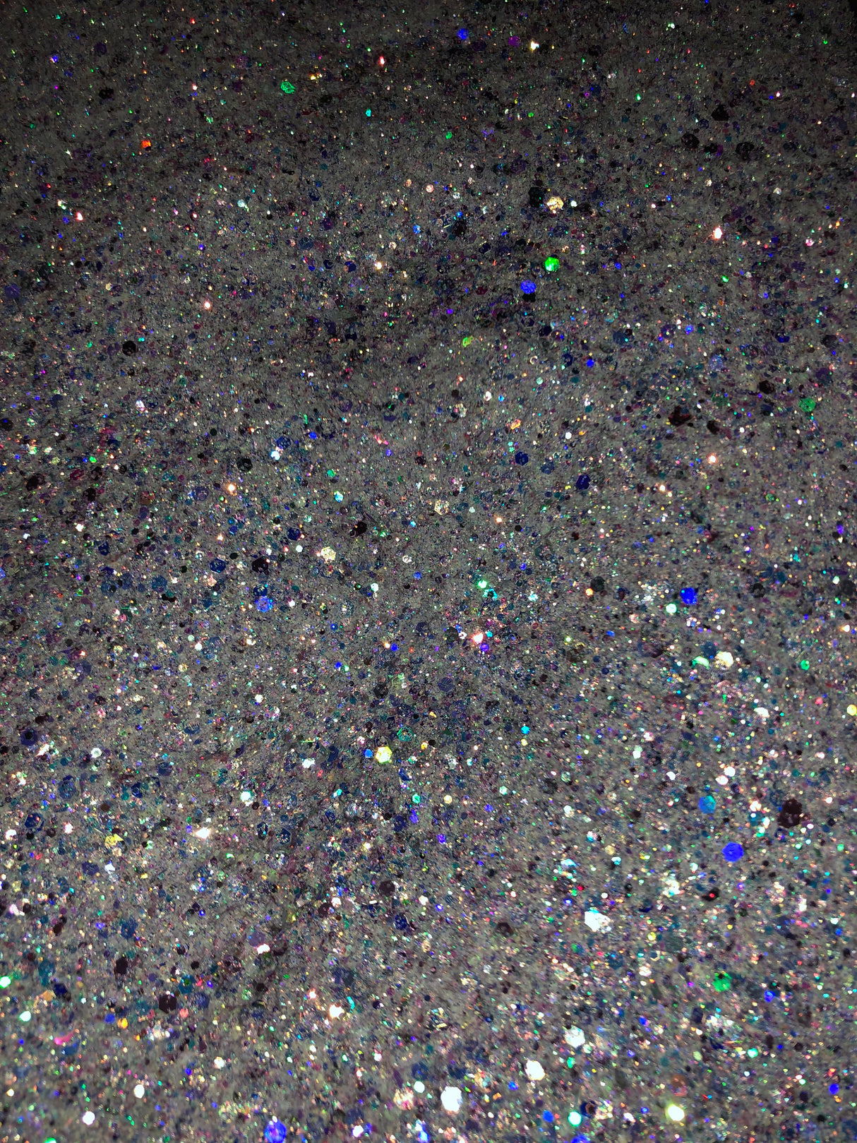 G.O.A.T | Iridescent White Glitter Eyeshadow with Blue and Pink Hues