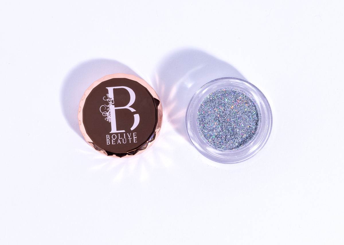 Dime holographic silver fine glitter eyeshadow by Bolive Beauté