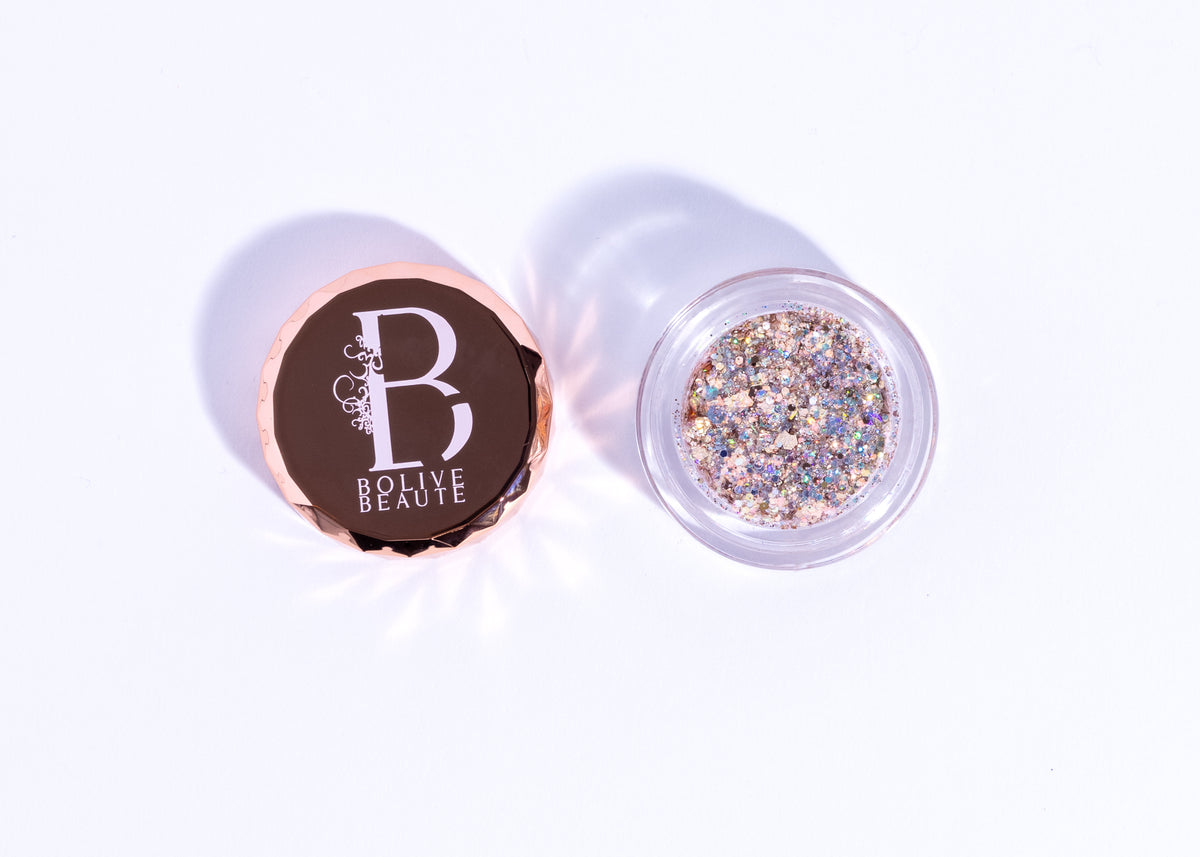 In the Nude nude gold glitter eyeshadow by Bolive Beauté