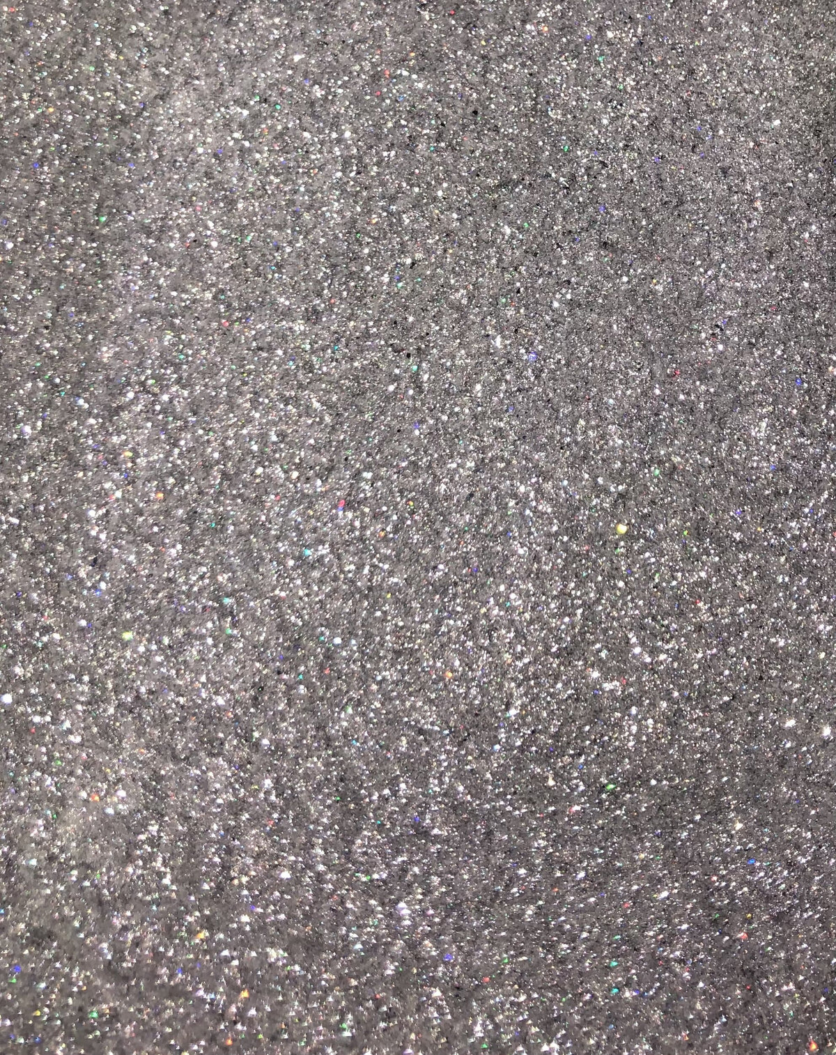 Tiara white silver loose eyeshadow pigment with holographic reflect by Bolive Beauté